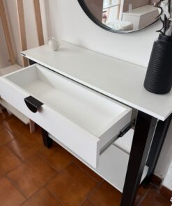 Alternative view of RECIBIDOR CON CAJON  BLANCO Y NEGRO